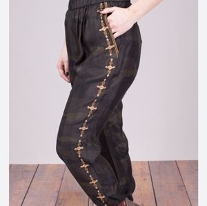 Johnny Was Workshop VALEA jogger pants